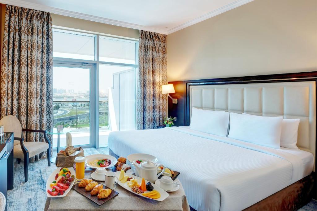Hotel Bookings